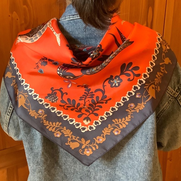 Red/blue Scarf 30x30 - Picture 5 of 6